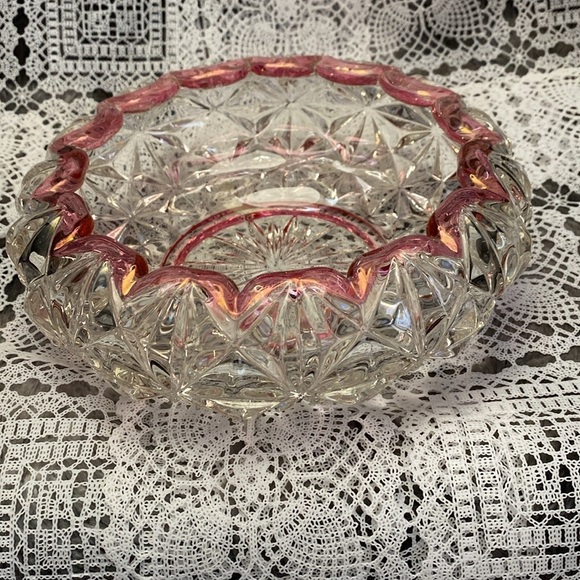 Vintage Williamsburg Ruby
Flashed cupped console Bowl - Picture 8 of 16